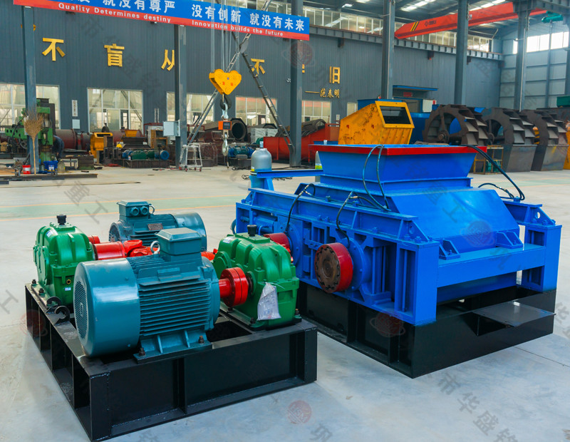 時產(chǎn)200噸石料生產(chǎn)線，制砂對輥機多少錢一臺？